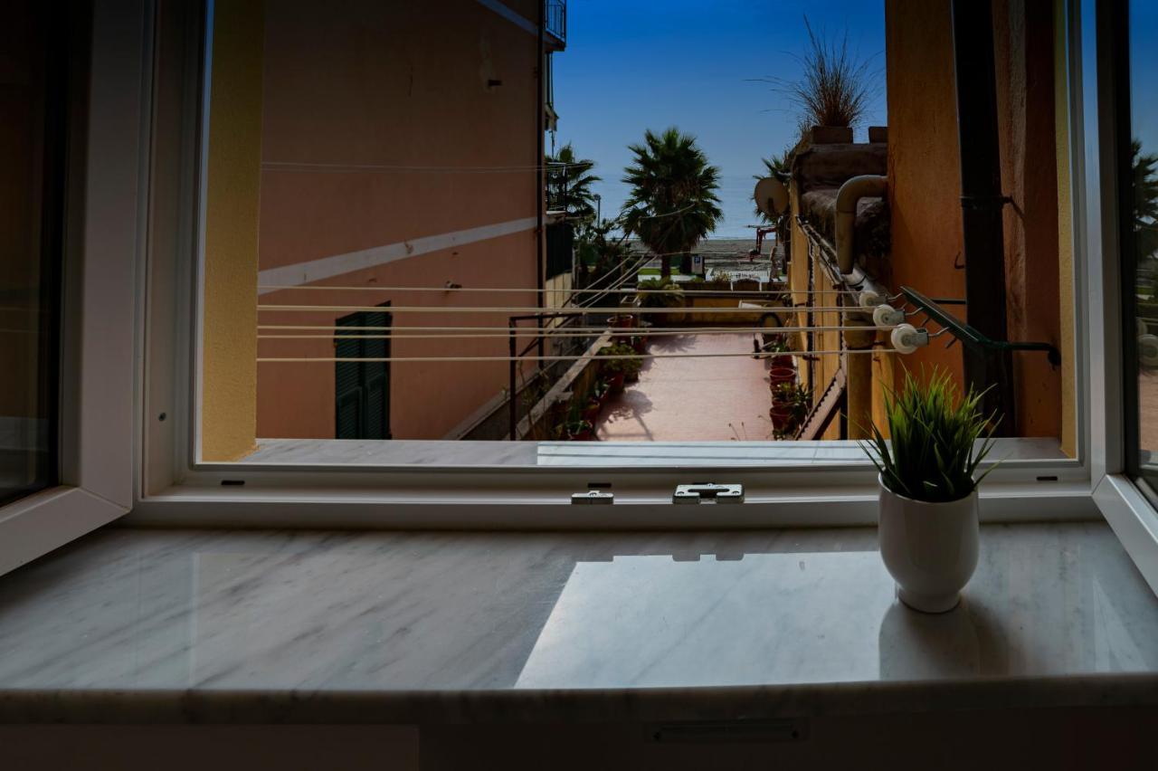 Casa Erika Fronte Mare Apartment Varazze Exterior photo