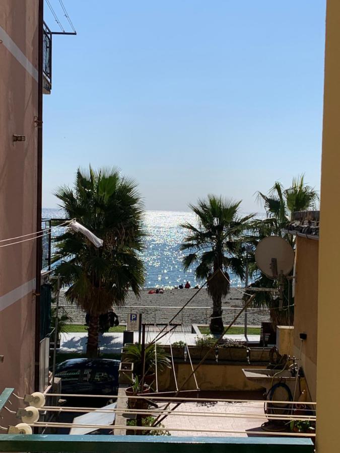 Casa Erika Fronte Mare Apartment Varazze Exterior photo
